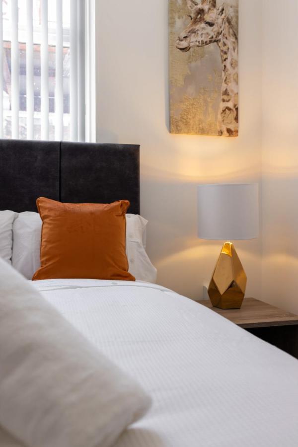 Flatzy - 16 Guests 4 En-Suite Central Apartment A Liverpool Bagian luar foto